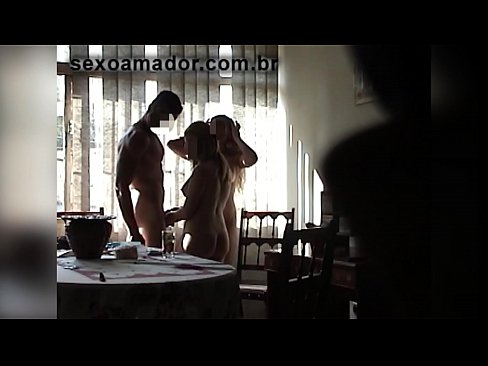 ❤️ Bidh caraidean gnè a 'toirt cuireadh dha fear mòr agus triùir còmhla ris ️❌ Porn cruaidh aig gd.onlydesiporn.ru ❌️❤